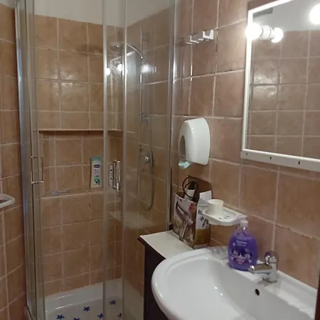 Couette-café Lugori 3*